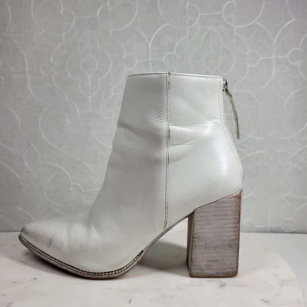 VTG Steve Madden Olga Boots Womens 7.5 White Leather Block Heel Ankle Booties